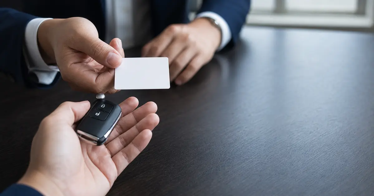 Assistance 0 km : échanges de clés et carte d’assurance